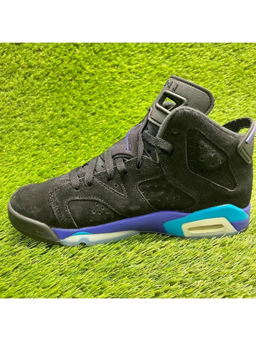 Nike Air Jordan 6 Retro Boys Size 6Y Black Blue Basketball Shoes Sneakers